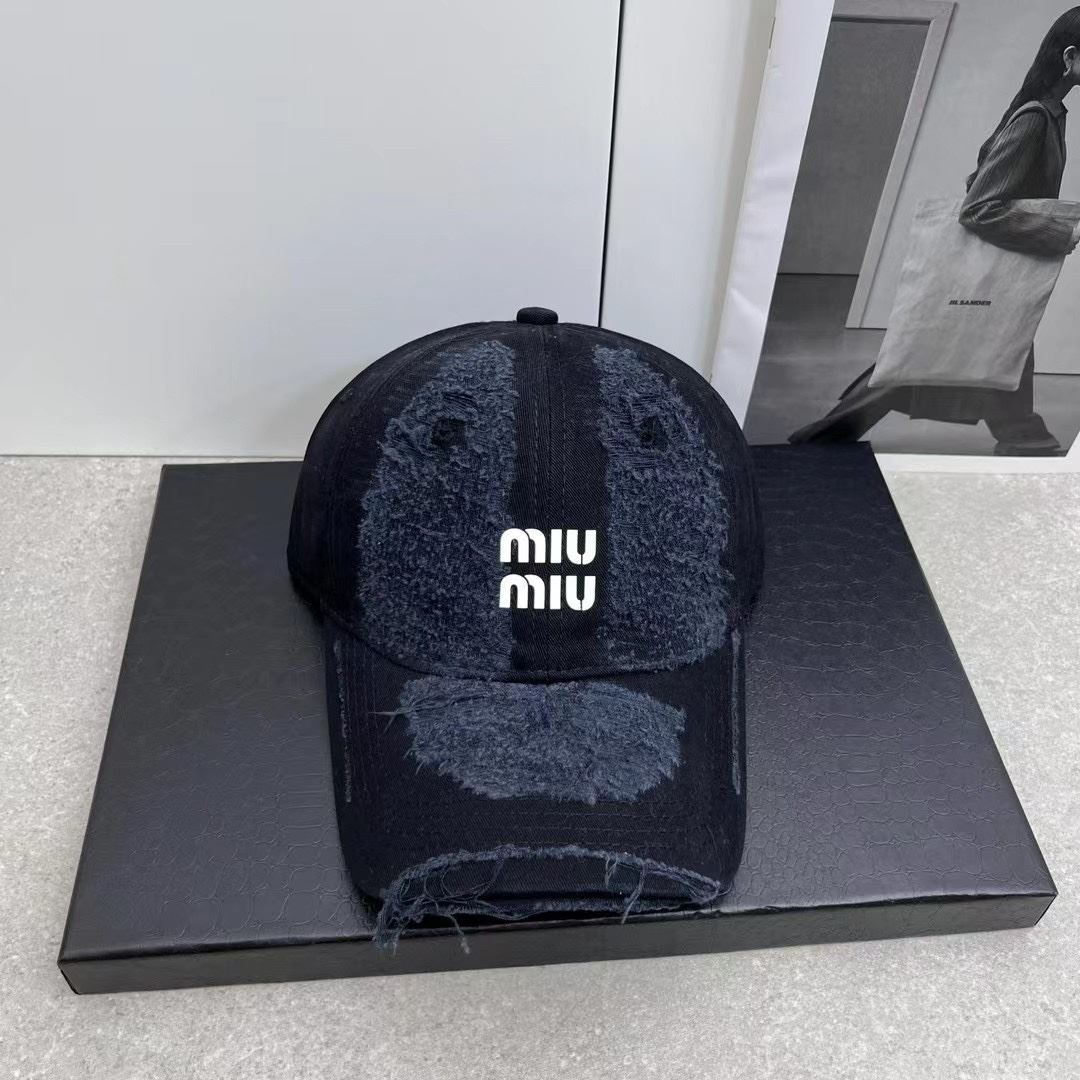 Miu Miu Caps